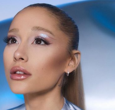 Ariana Grande R.E.M Beauty