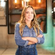 Andrea Arnau vuelve al tanque de tiburones de Shark Tank para apoyar a emprendedores colombianos.