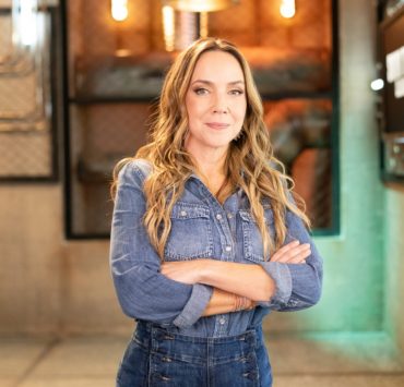 Andrea Arnau vuelve al tanque de tiburones de Shark Tank para apoyar a emprendedores colombianos.