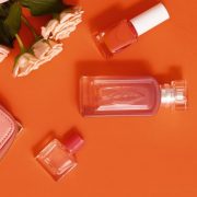 Los perfumes con olor a limpio están en tendencia. Te damos ideas de cuáles usar.