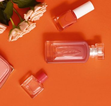 Los perfumes con olor a limpio están en tendencia. Te damos ideas de cuáles usar.