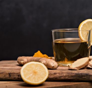 Agua con limón y jengibre, para qué sirve