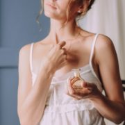 Dónde poner el perfume para que dure más