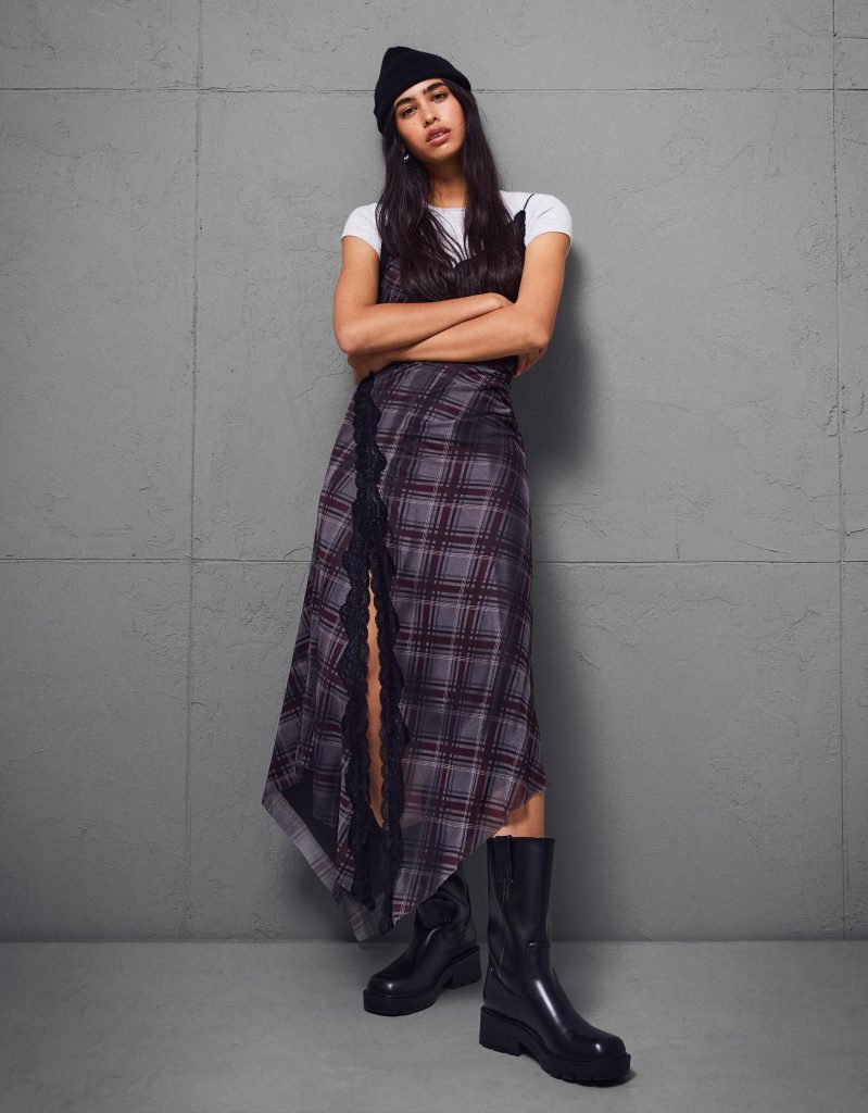 Usar botines planos es la alternativa perfecta para darle un toque otoño-invierno a nuestro look diario