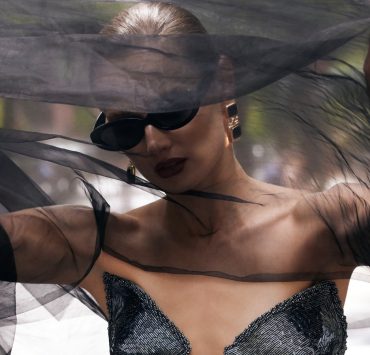 SÁHAR, la colección de Oscar Reina que brilló en la Semana de la Moda de Nueva York