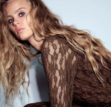 Vestido de encaje de Zara