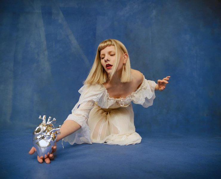 Quién es Aurora: la artista noruega que encanta con su música y misticismo