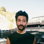 ¿Quién es Camilo Echeverry? La historia del colombiano que domina los charts musicales