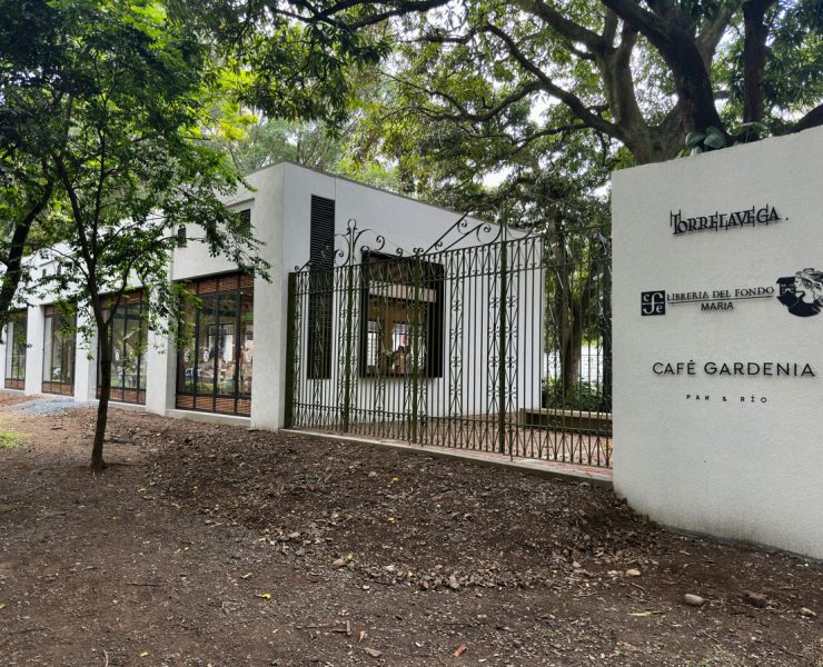 El Fondo de Cultura Económica abrió una nueva librería en Cali así es María