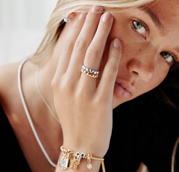 Estas son las piezas de joyería que estarán en tendencia para otoño-invierno 2024