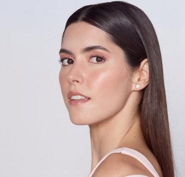 Cómo usar un stick para lograr un peinado perfecto Paulina Vega te enseña