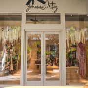 En Miami, hasta marzo del 2025, estará abierta una especial boutique de Johanna Ortiz. Es un espacio para festejar la creatividad y la herencia cultural.