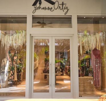 En Miami, hasta marzo del 2025, estará abierta una especial boutique de Johanna Ortiz. Es un espacio para festejar la creatividad y la herencia cultural.