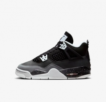 Regresan las Air Jordan 4 Fear, ícono de la moda urbana