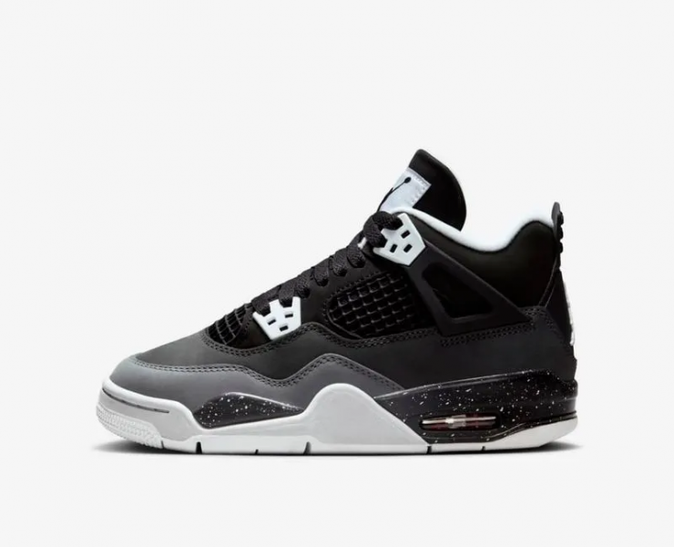 Regresan las Air Jordan 4 Fear, ícono de la moda urbana