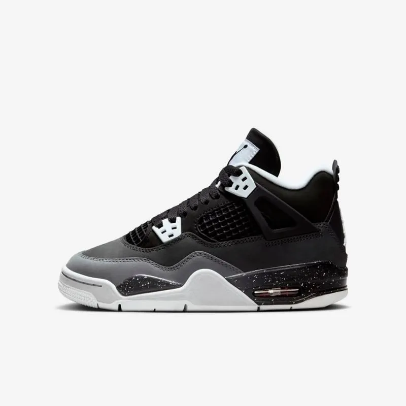 Regresan las Air Jordan 4 Fear, ícono de la moda urbana