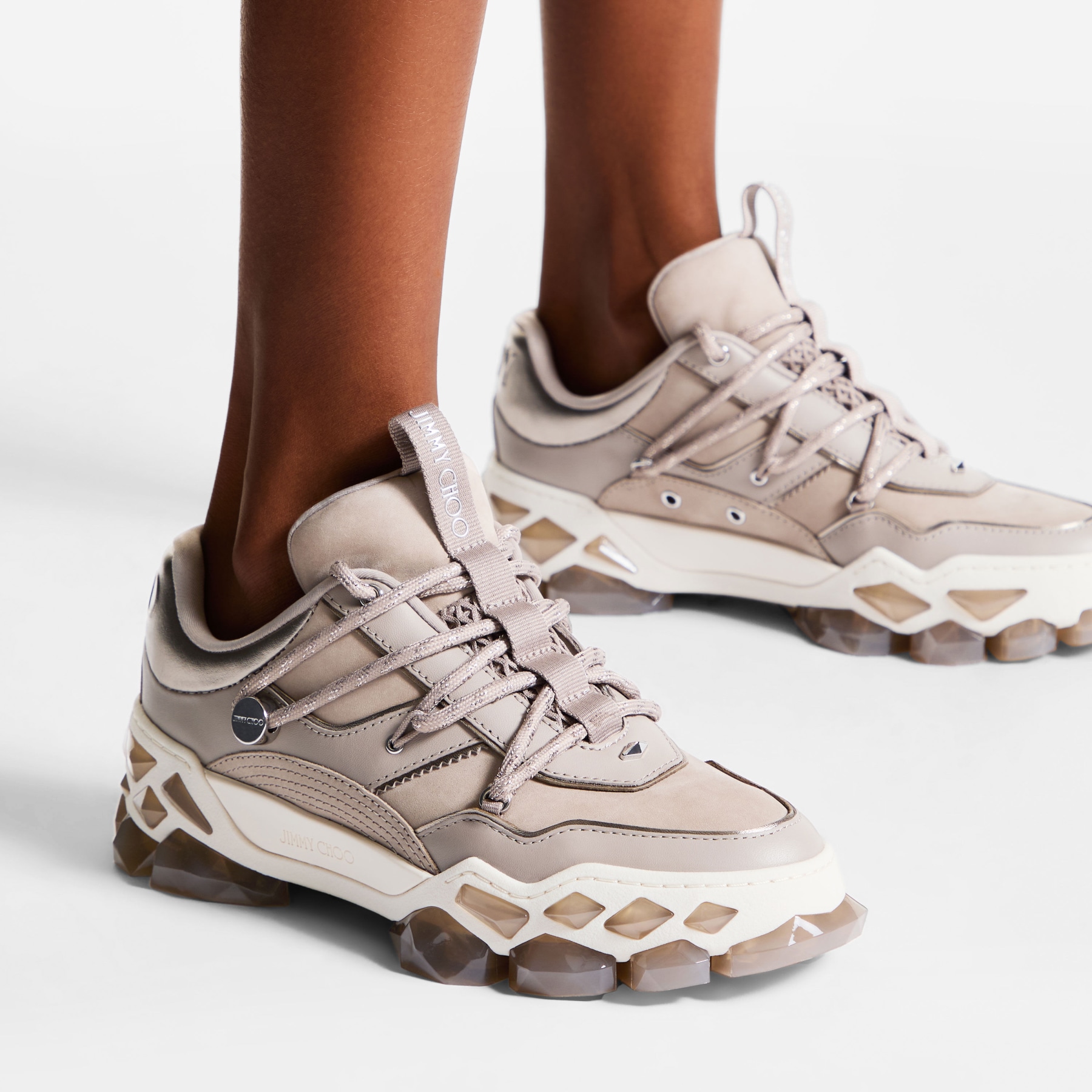 Diamond X II: las zapatillas de Jimmy Choo que se apoderan de las tendencias