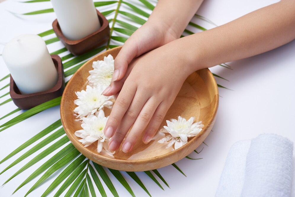 Uñas de jabón: la tendencia minimalista de manicura
