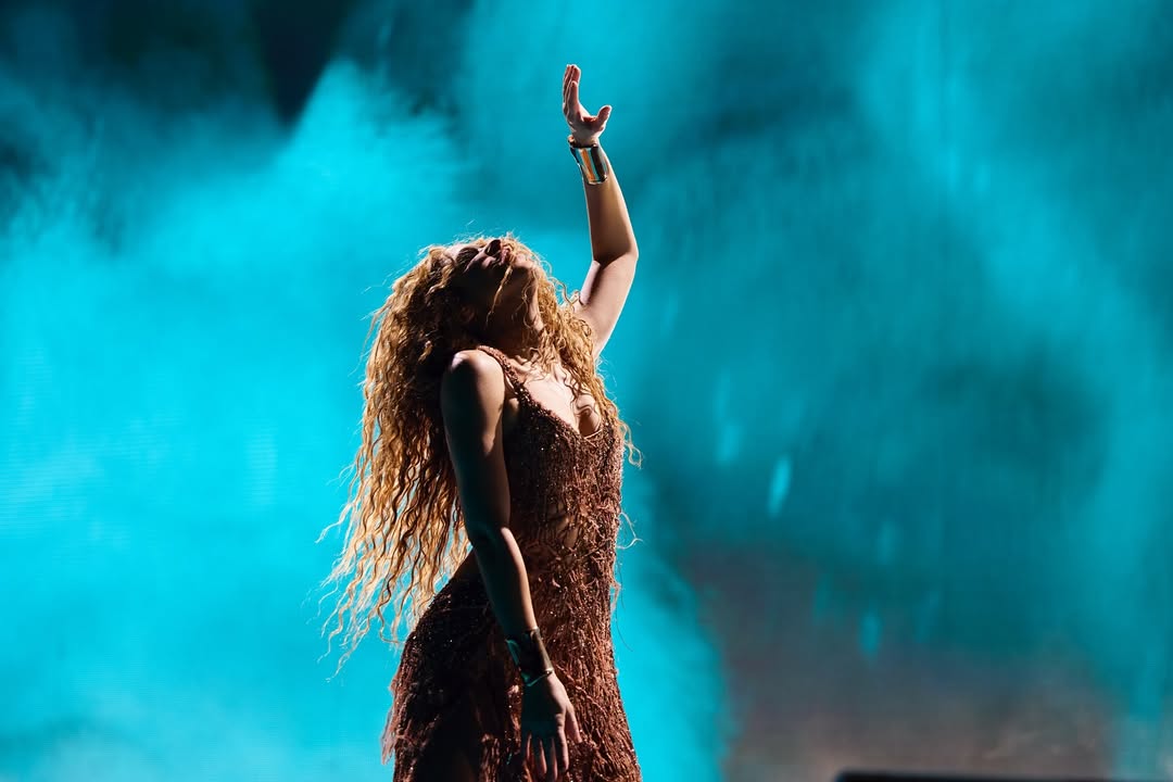 Las pulseras que usó Shakira en la primera fecha de su gira: las Bone de Elsa Peretti
