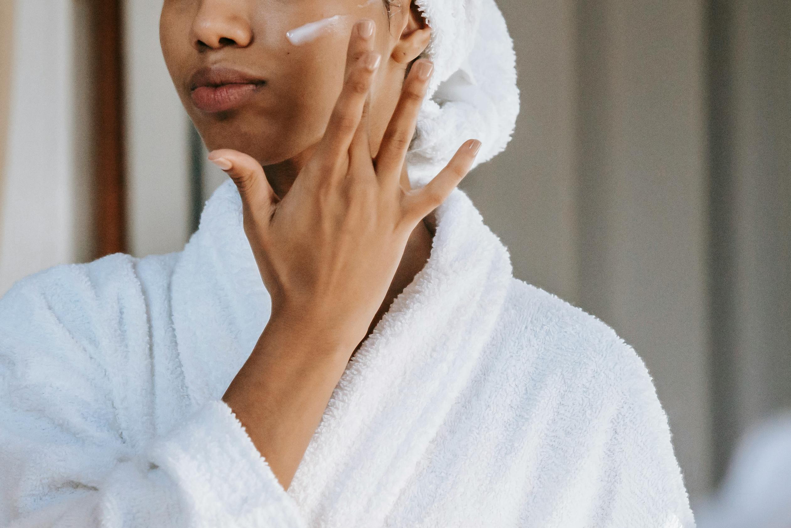 Limpieza facial prácticas que debes evitar para no dañar tu piel