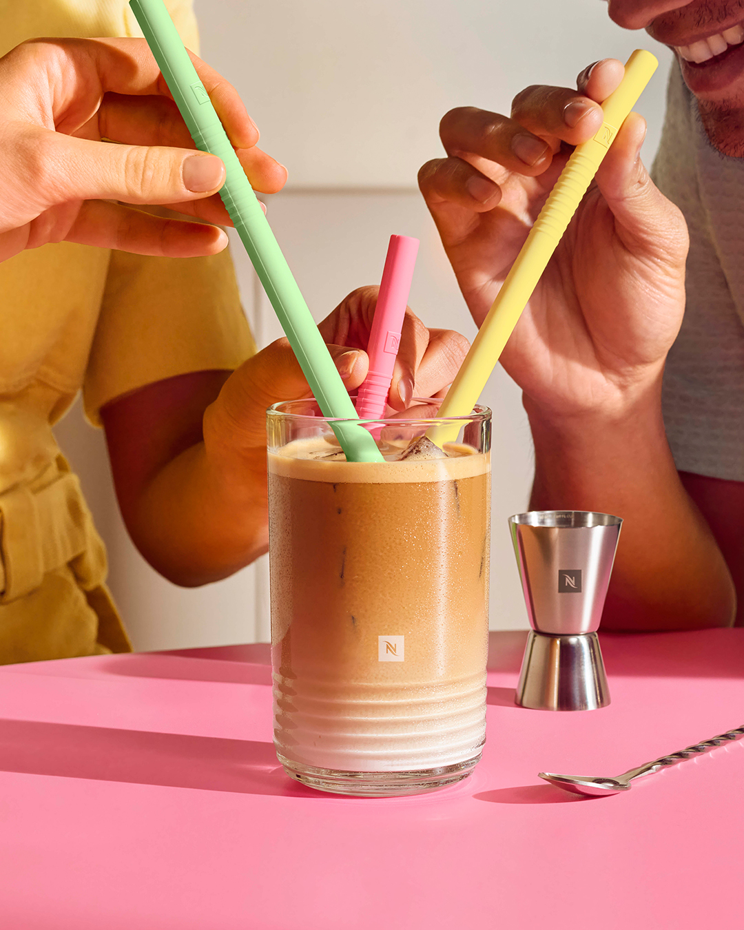 Nespresso lanza su colección de temporada 2025 café frío, sabores nuevos y diseño vibrante