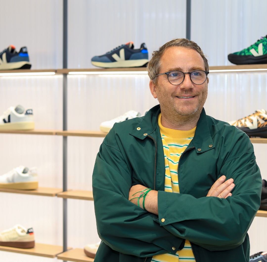 Así es la revolución silenciosa de VEJA, la marca francesa que desafía la moda