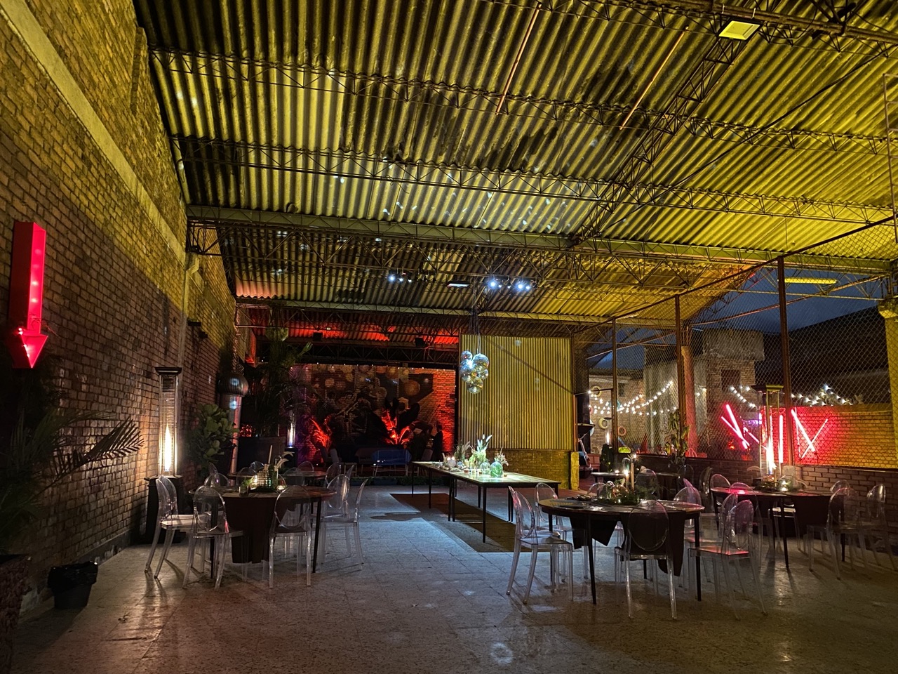 Bodega 17 ofrece una experiencia sensorial y estética que conecta el pasado con el futuro.