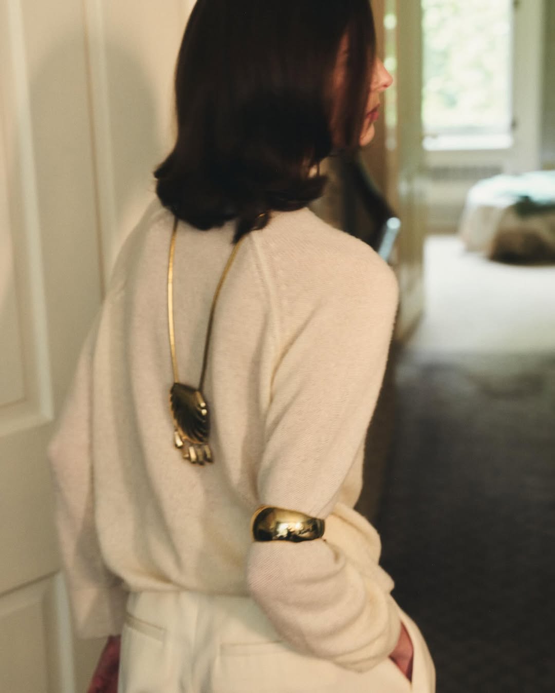 El collar de concha de Juju Vera se convirtió en el accesorio estrella del verano 2025 sin publicidad ni celebridades.