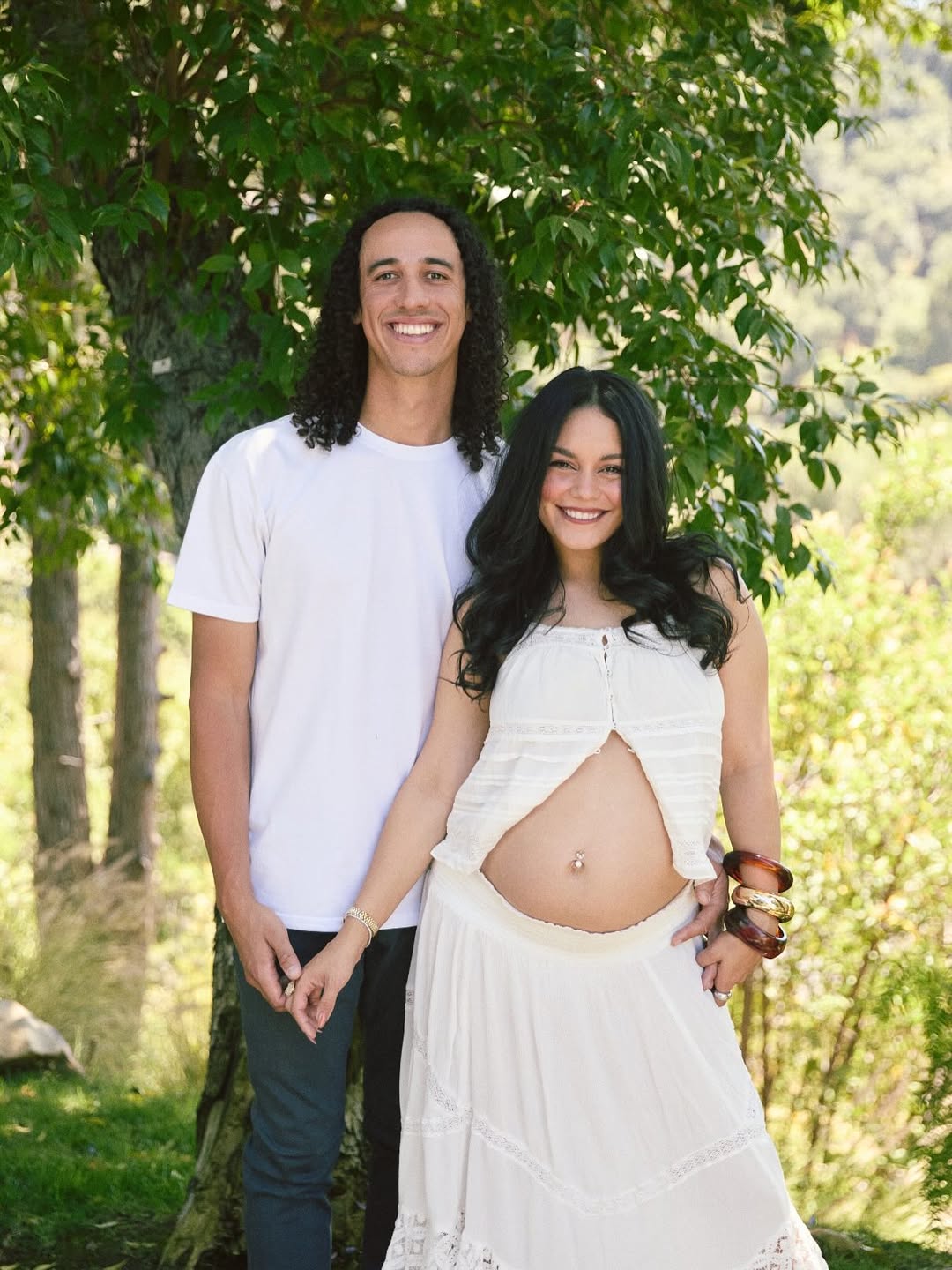 Vanessa Hudgens está a la espera de su segundo hijo. Esto se sabe hasta el momento de su embarazo.