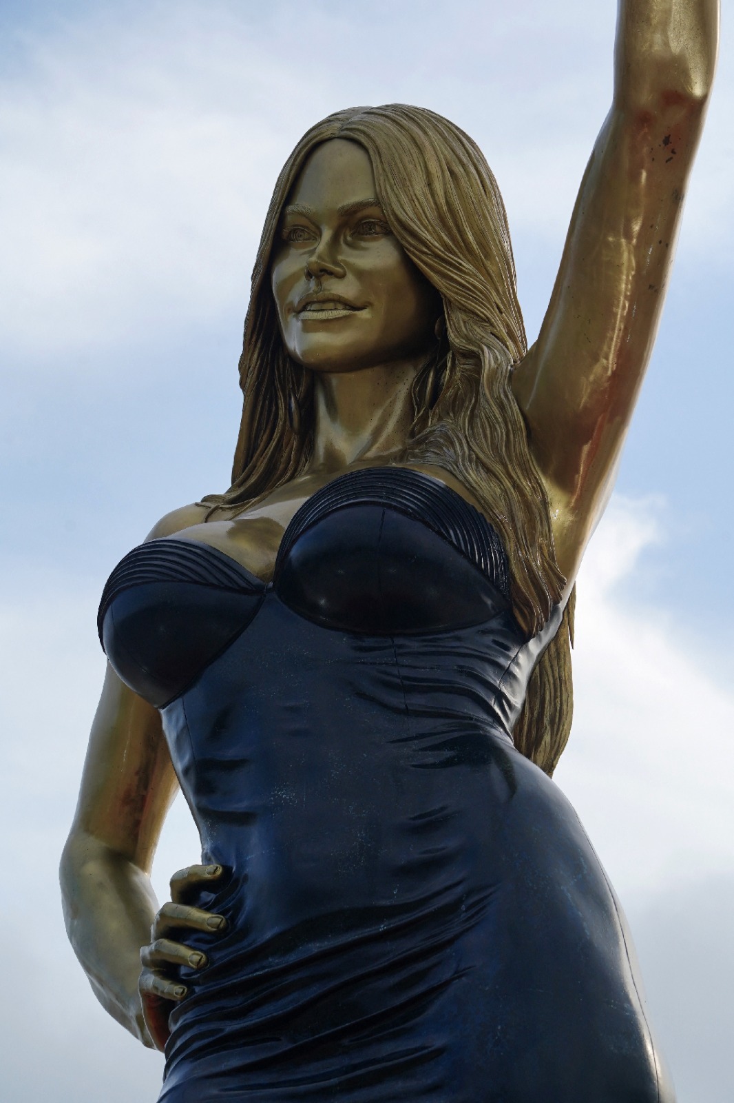 Sofía Vergara: así se ve la estatua creada en su honor en su tierra natal.