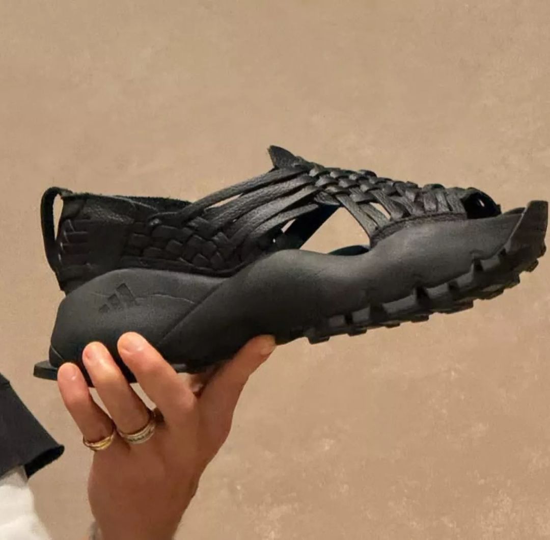 Adidas se disculpa tras la polémica de apropiación cultural: esto dijeron de los huaraches oaxaqueños