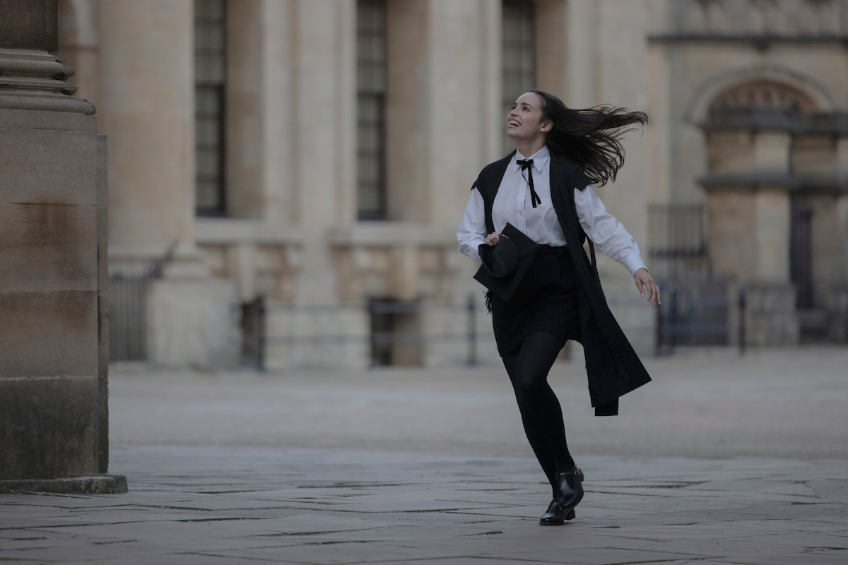 En Mi año en Oxford, Anna comienza con un plan claro, pero el vínculo con Jamie la lleva a redescubrir su propósito.