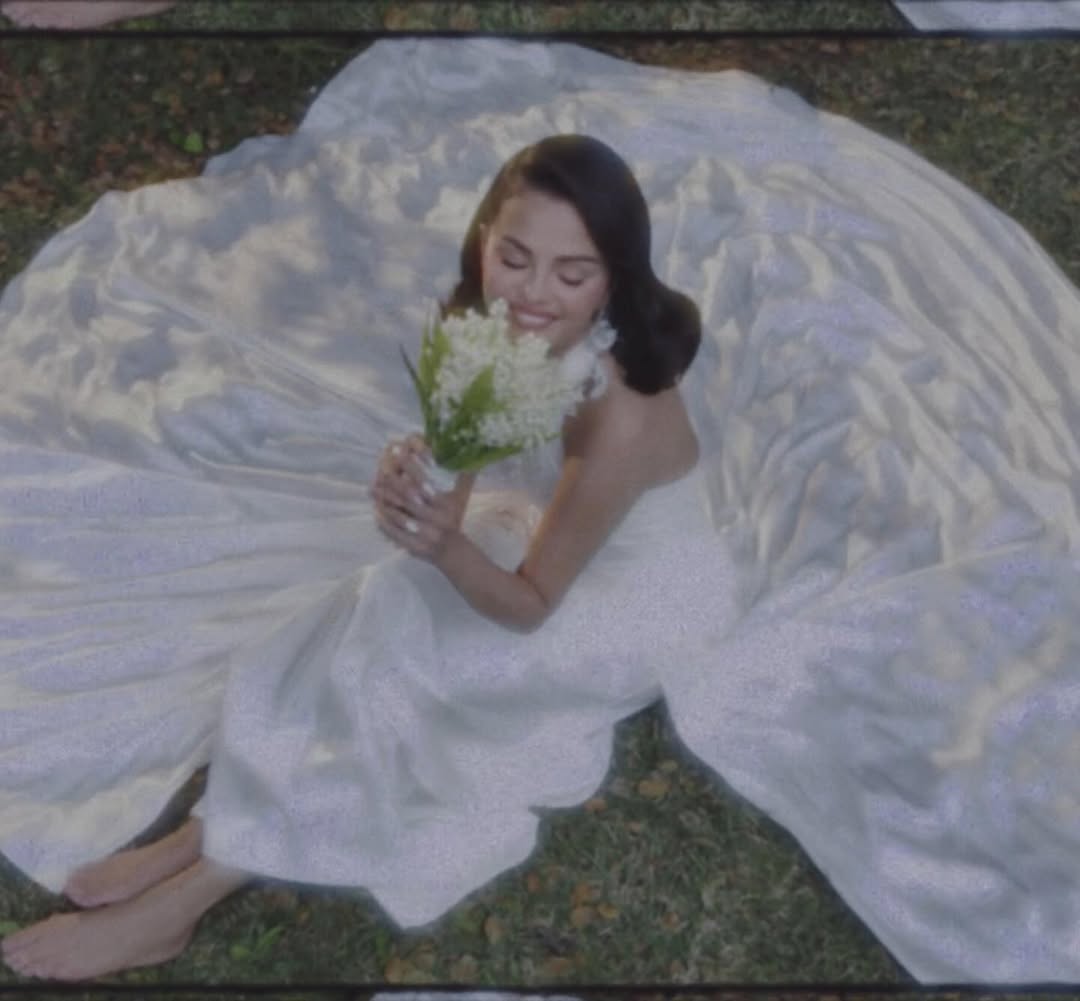 Los vestidos de novia de Selena Gomez: así lució la actriz en su boda con Benny Blanco