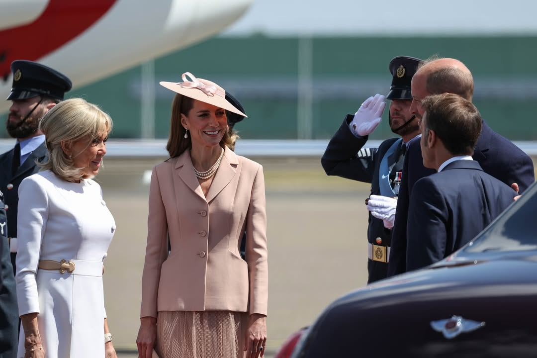 Kate Middleton sorprende con un recogido perfecto sin usar ligas ni pasadoresv