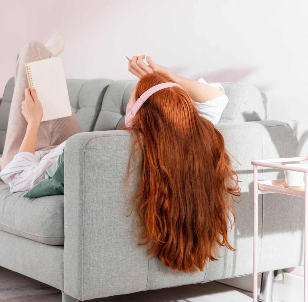 Una dieta rica en proteínas, vitaminas y minerales es clave para tener un cabello fuerte desde la raíz.