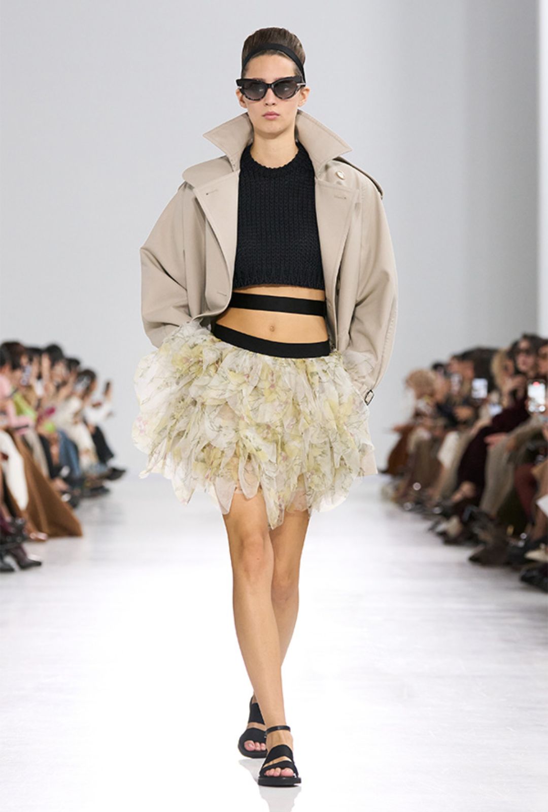 Desfile Max Mara SS26: Faldas, organza y barroco contemporáneo