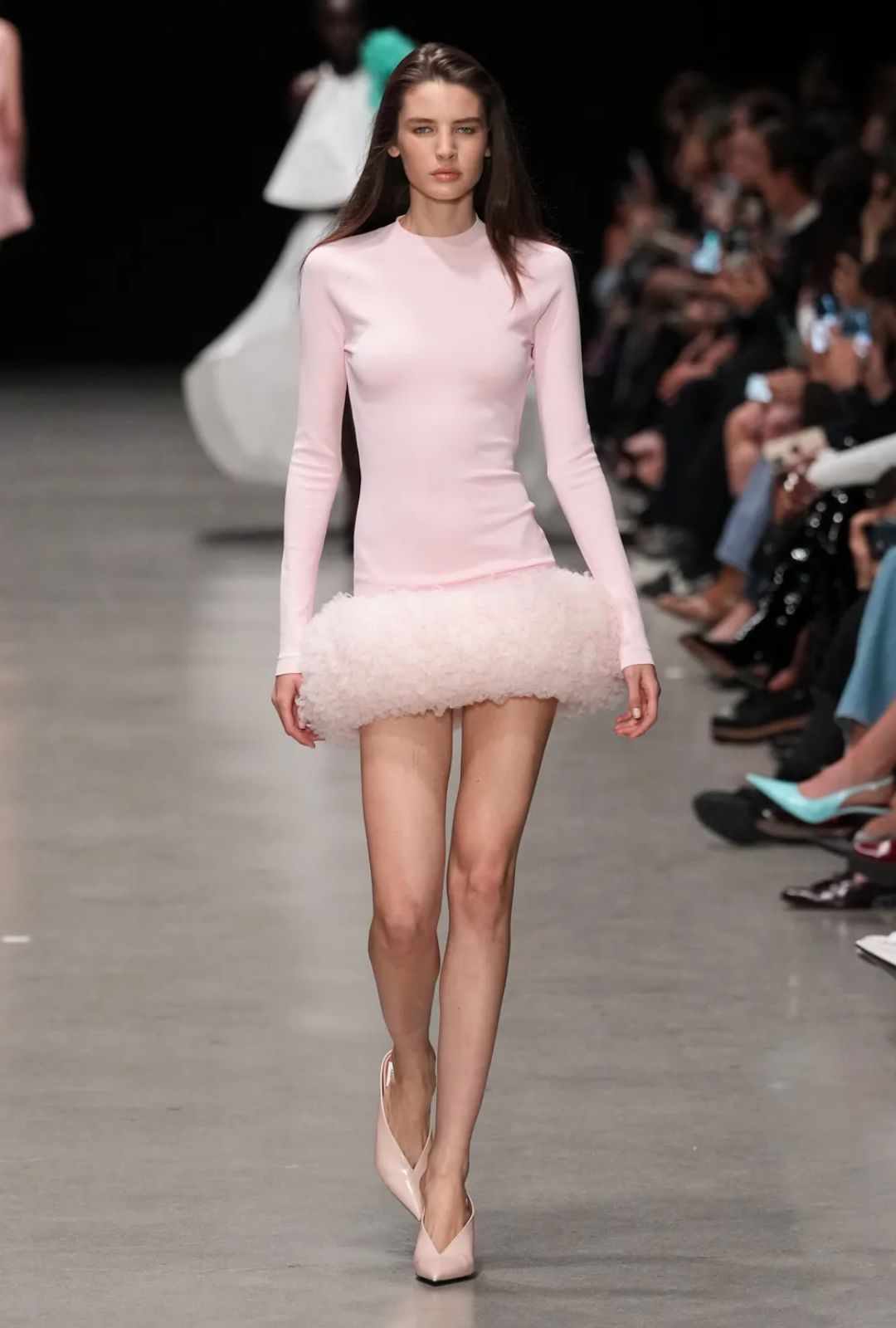 Stella McCartney SS26: Moda sostenible, dramatismo y oversize