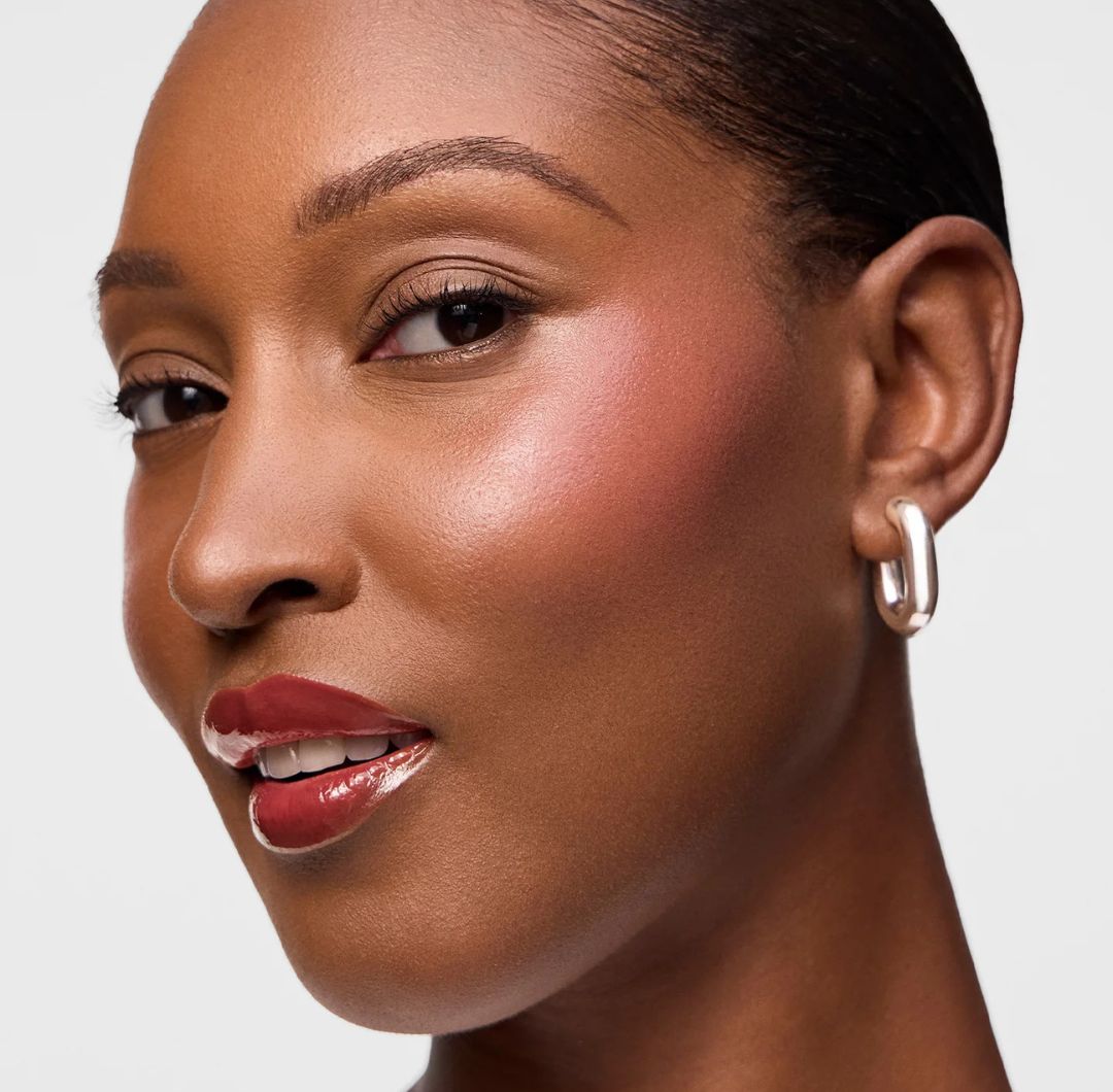 Descubre qué colores de labiales marcarán tendencia este otoño-invierno y cómo incorporarlos a tu maquillaje diario.