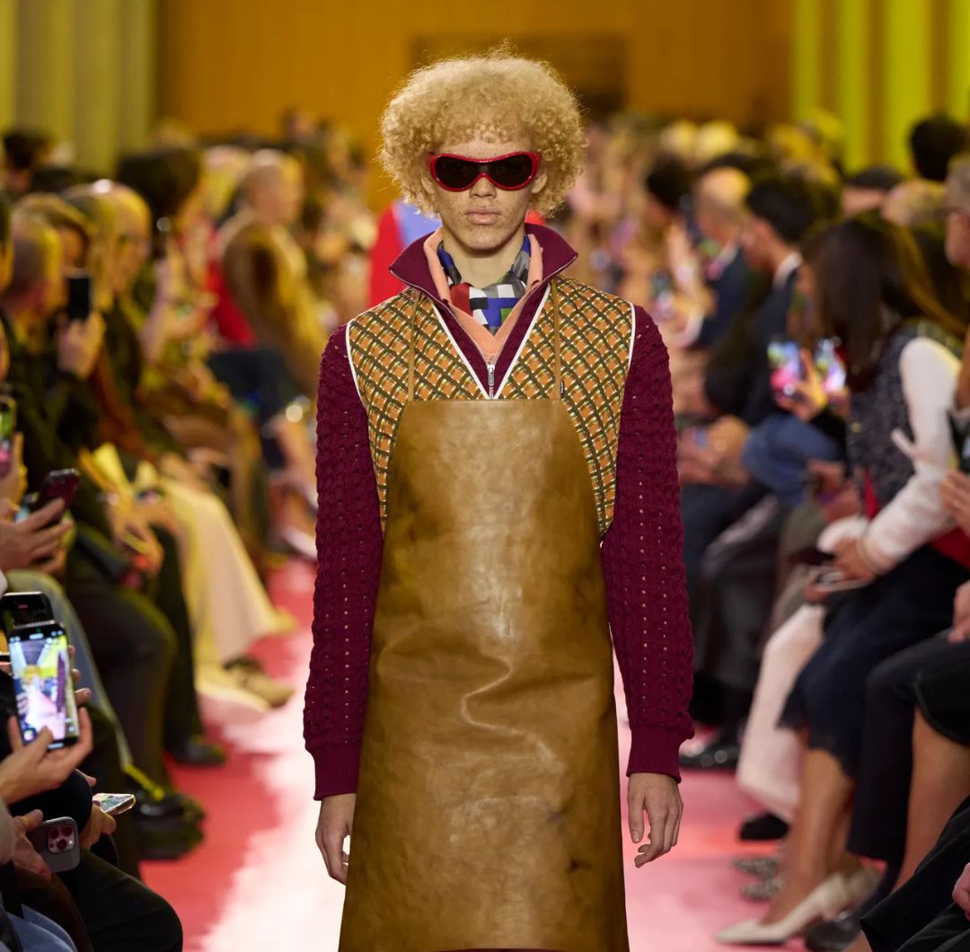 La visión de Miu Miu para primavera-verano 2026 propone una elegancia fresca, contemporánea y cercana.