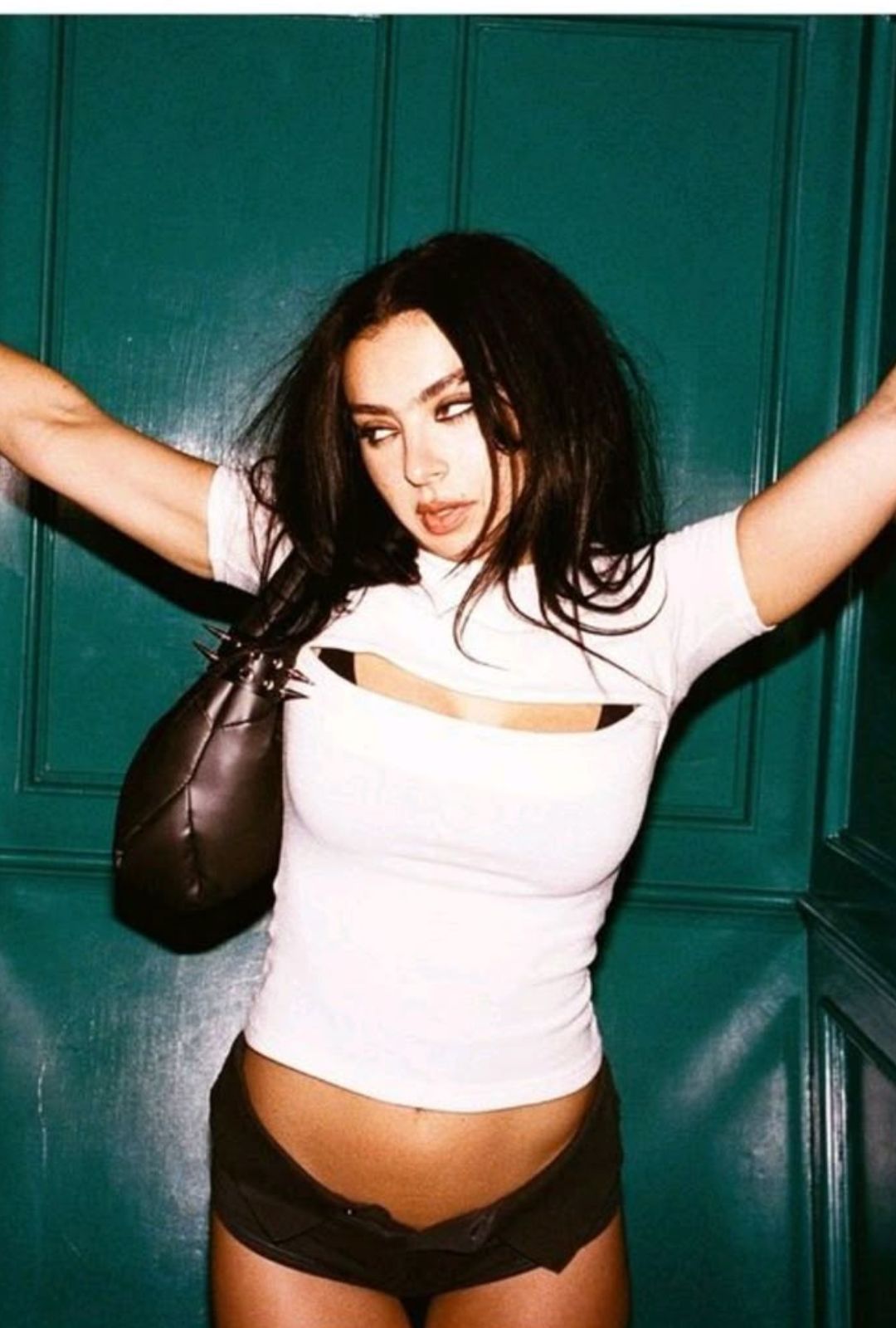 The Moment: la primera película de Charli XCX