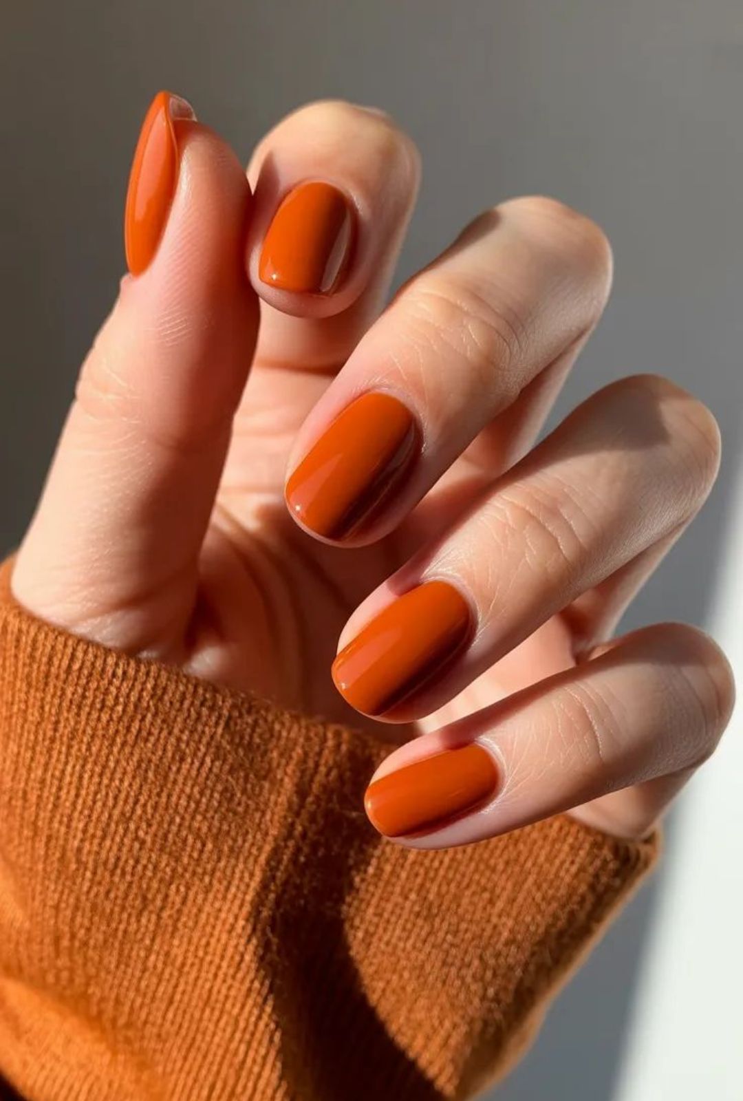 Manicura naranja: Guía de tonos y estilos para lucir en otoño