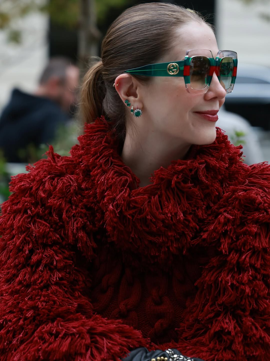 El street style parisino actual celebra lo ecléctico y desafía las convenciones