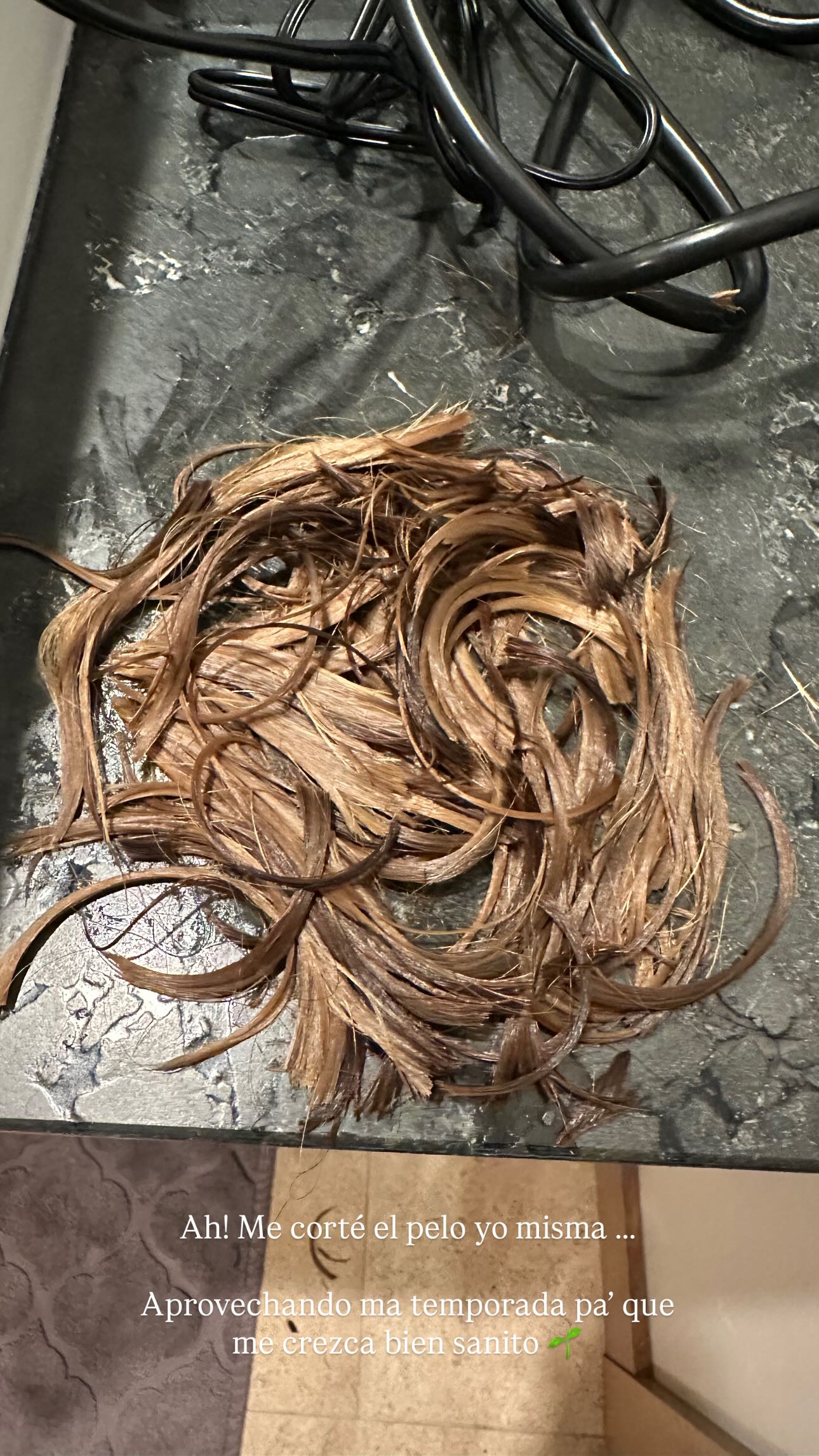 El nuevo aire de Karol G: un corte de cabello y un mes viviendo en Hawái