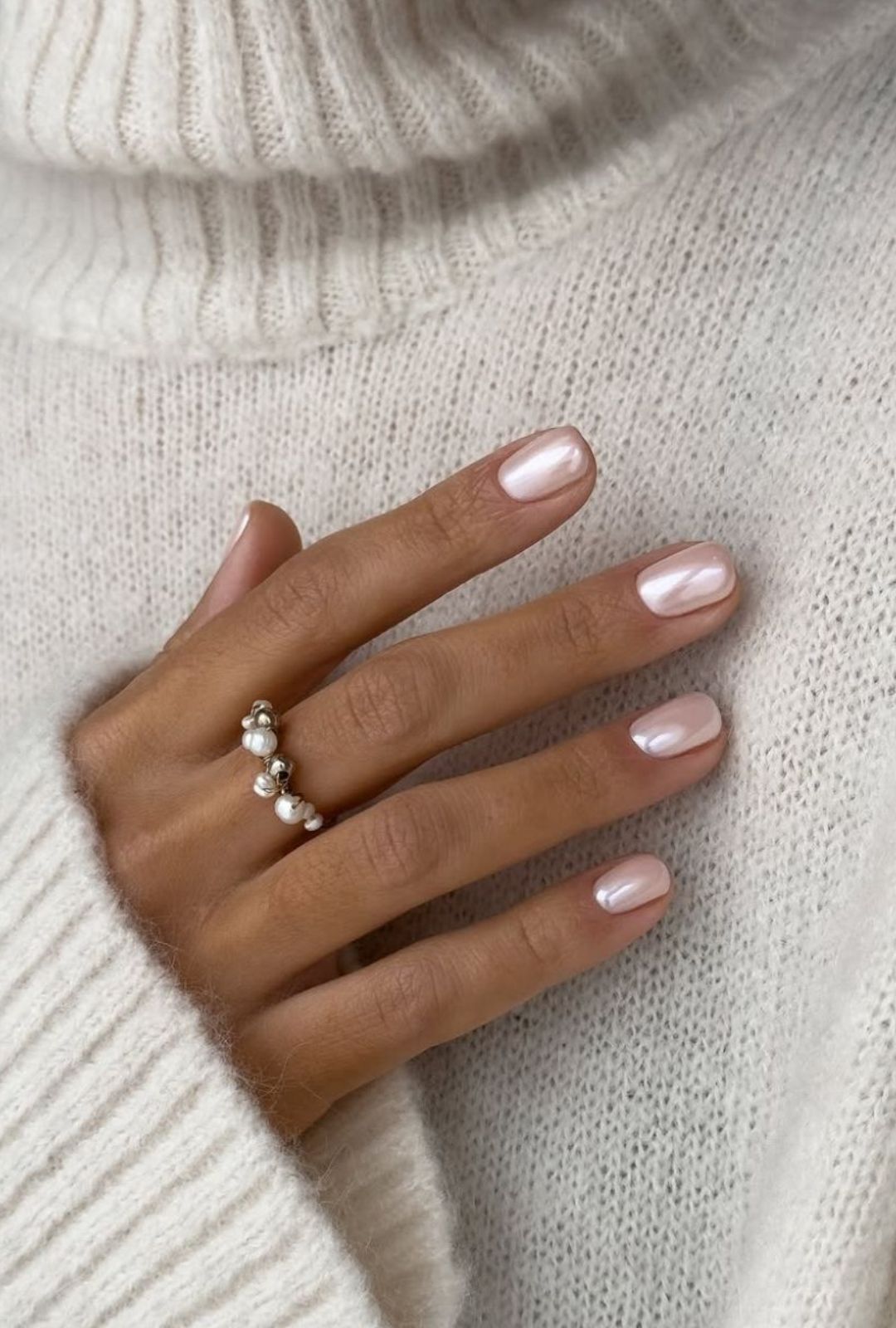 Iced French Manicure: la tendencia glowy que arrasa