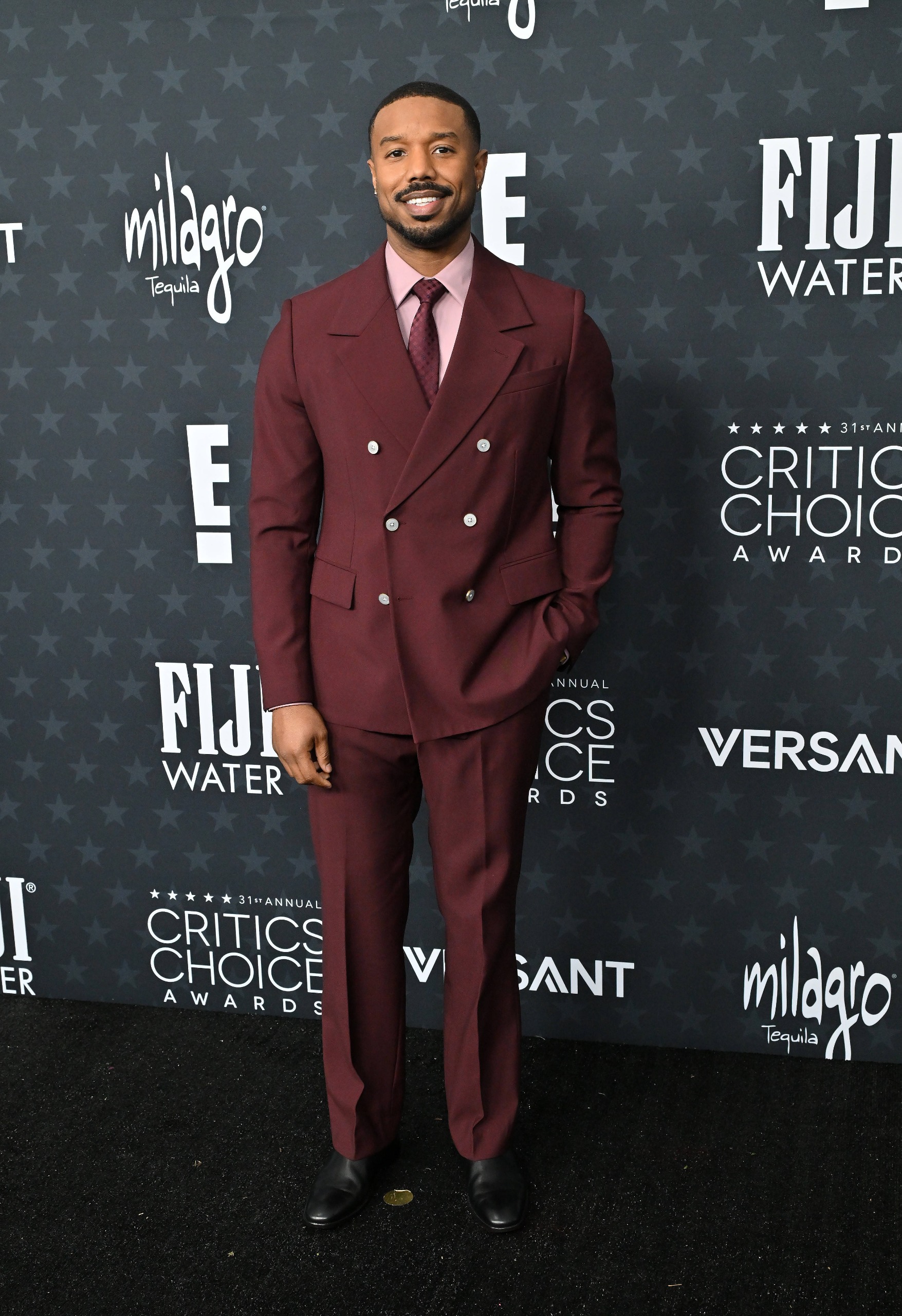 Varias celebridades se robaron las miradas durante la gala de los Critics Choice Awards gracias a sus atuendos. Estos fueron los mejores vestidos.