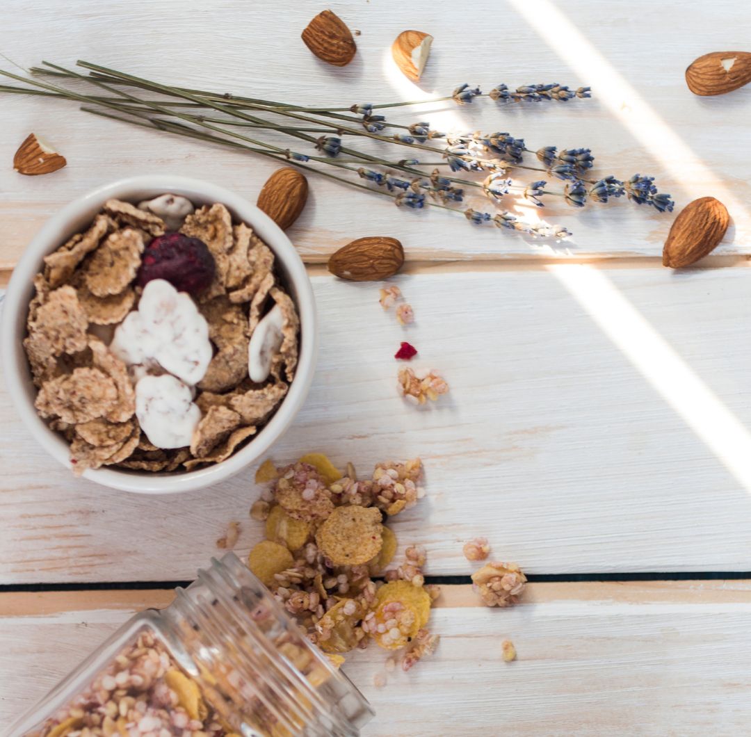 Los snacks naturales aparecen como una alternativa a los ultraprocesados dentro de la alimentación cotidiana.
