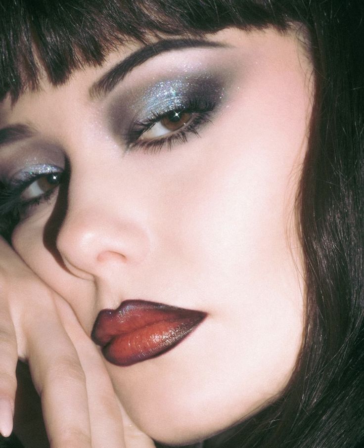 Soft goth: qué es y cómo llevar esta tendencia de maquillaje en 2026