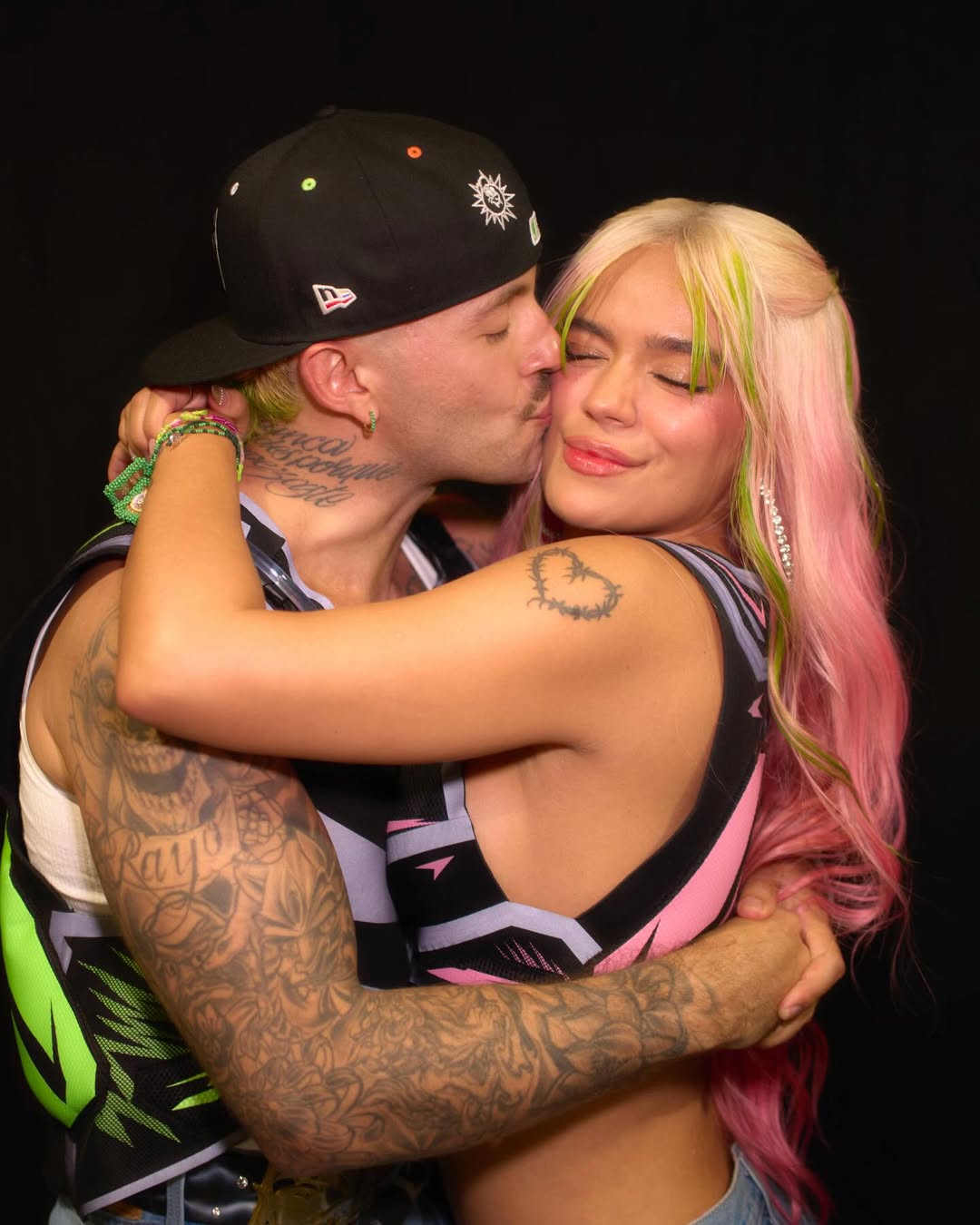 Aunque no han hecho declaraciones de su ruptura, ambos mantienen sus fotos en redes / Créditos: Instagram Karol G