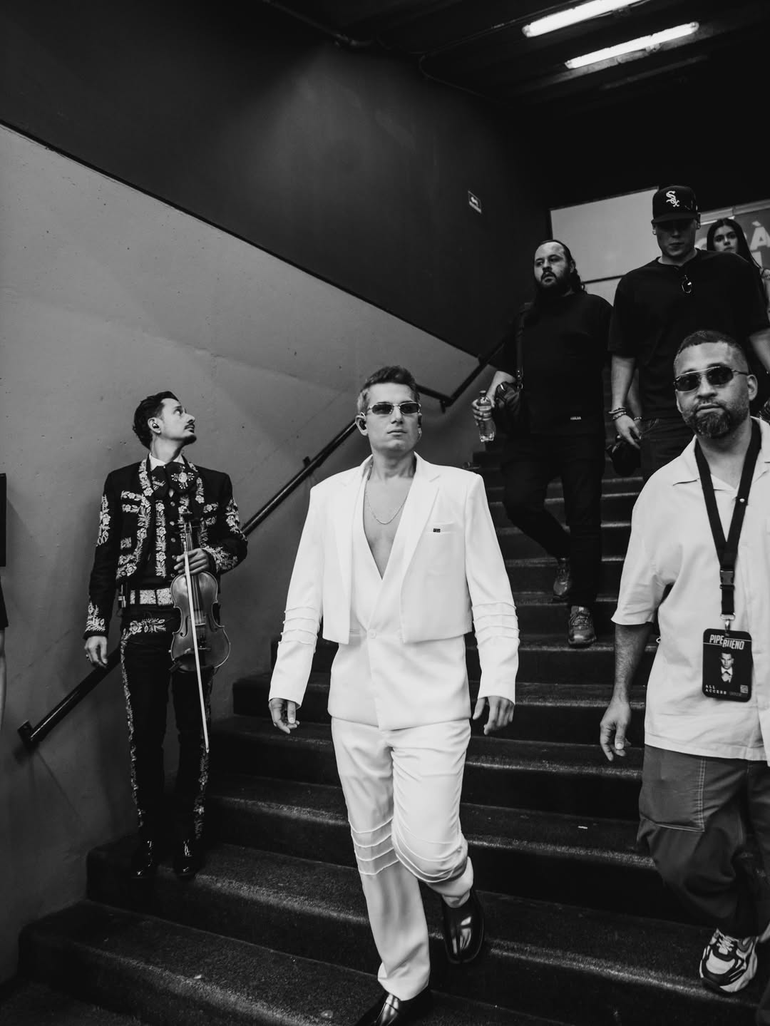 El cantante buscó acercarse a sus fans y conocer sus experiencias en el amor / Créditos: Instagram Pipe Bueno