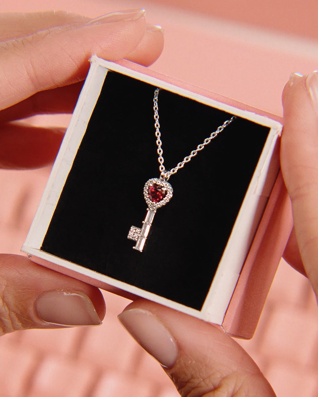 Pandora Unlock Love